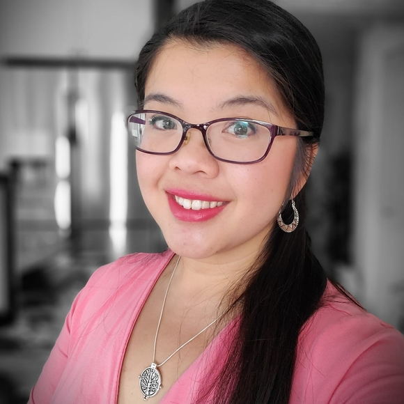 Meet your Posher, Jessica - Picture 1 of 1